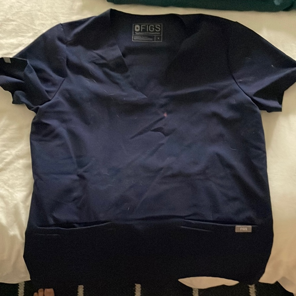 FIGS scrub top
